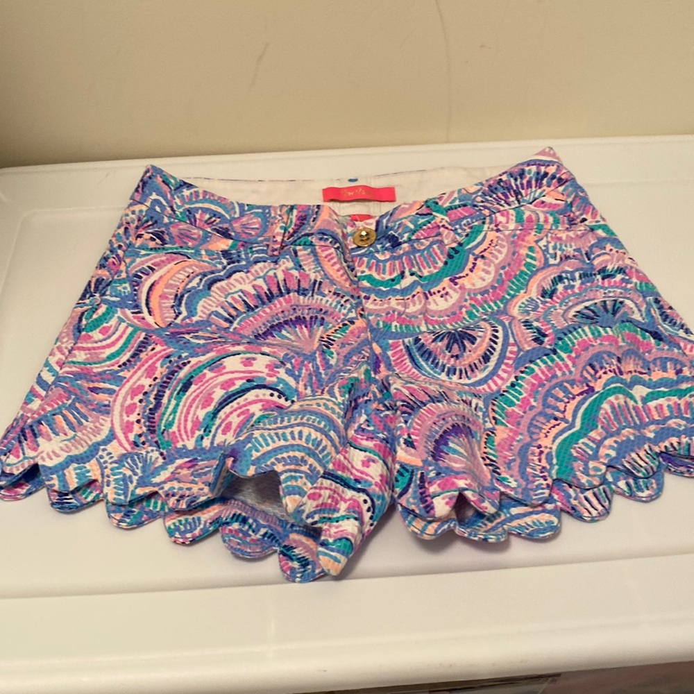 Adorable Like New Lilly Pulitzer Shorts Size 2
